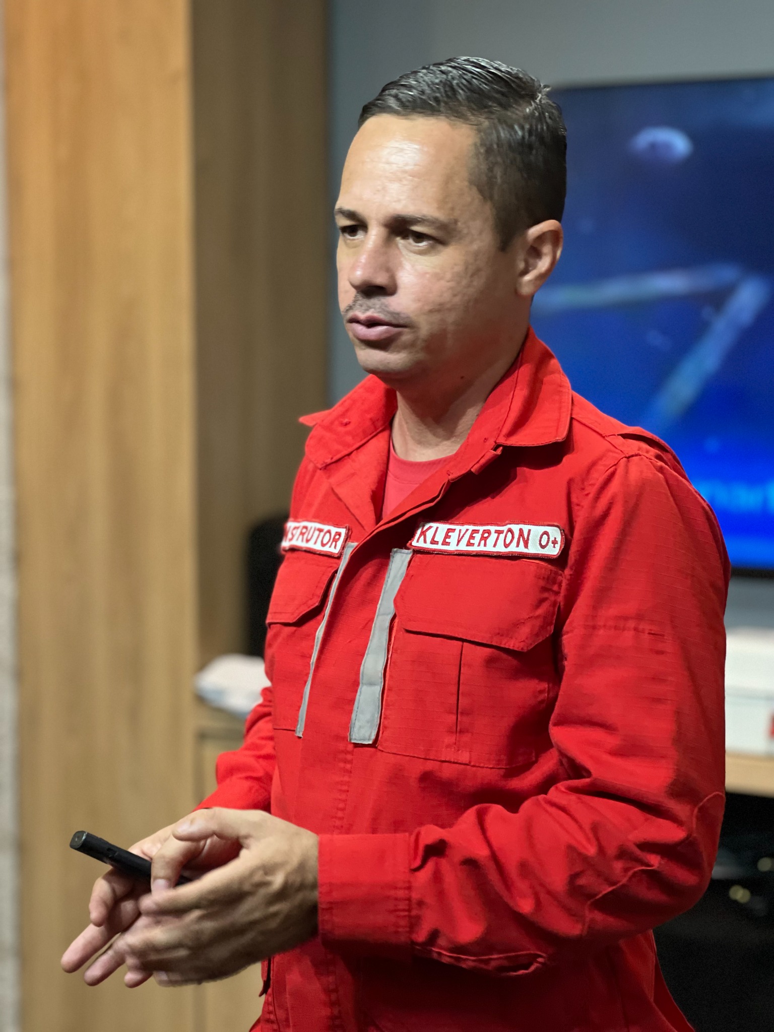 Klever Tenório durante um treinamento de primeiros socorros